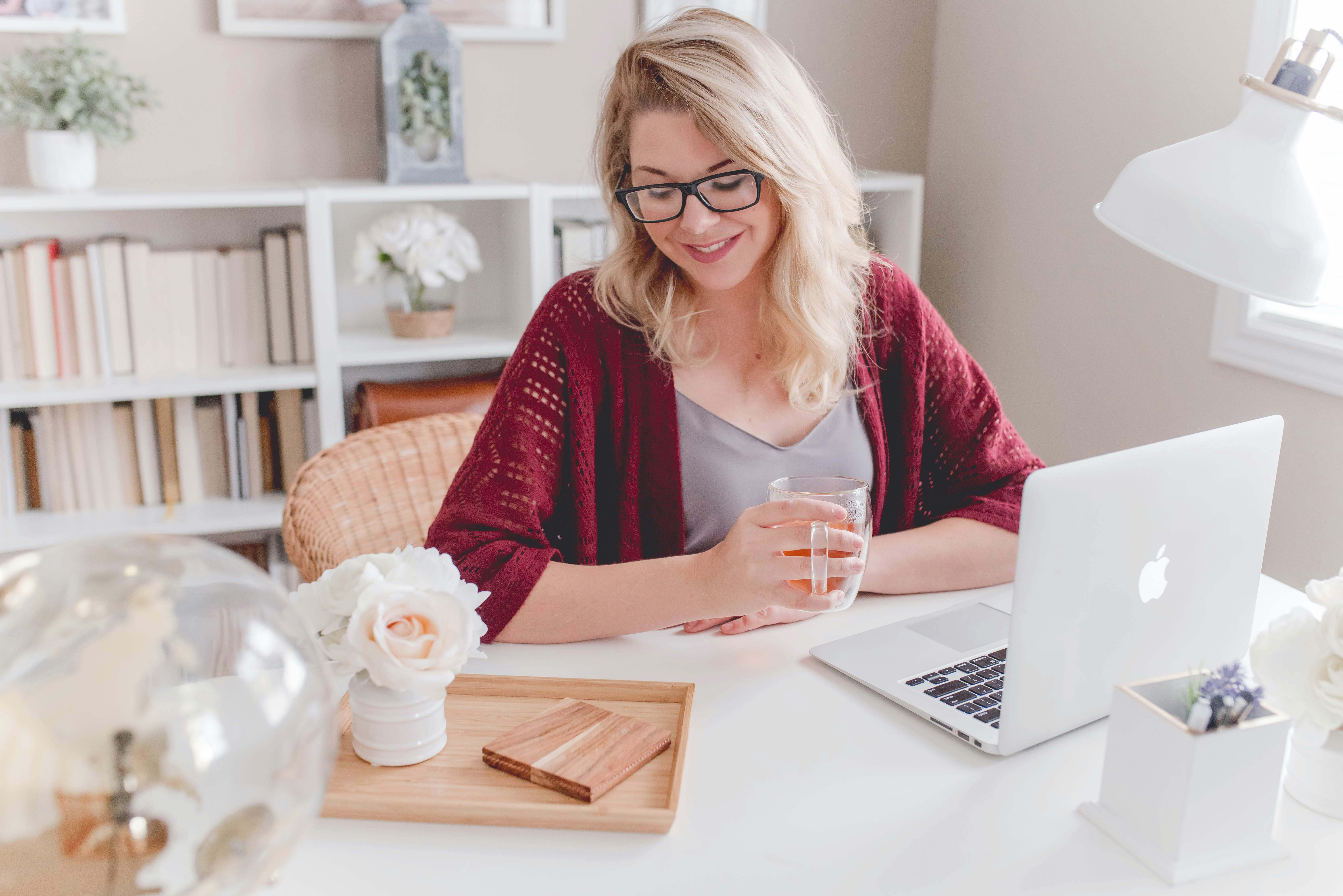 woman working - AI Photoshoot