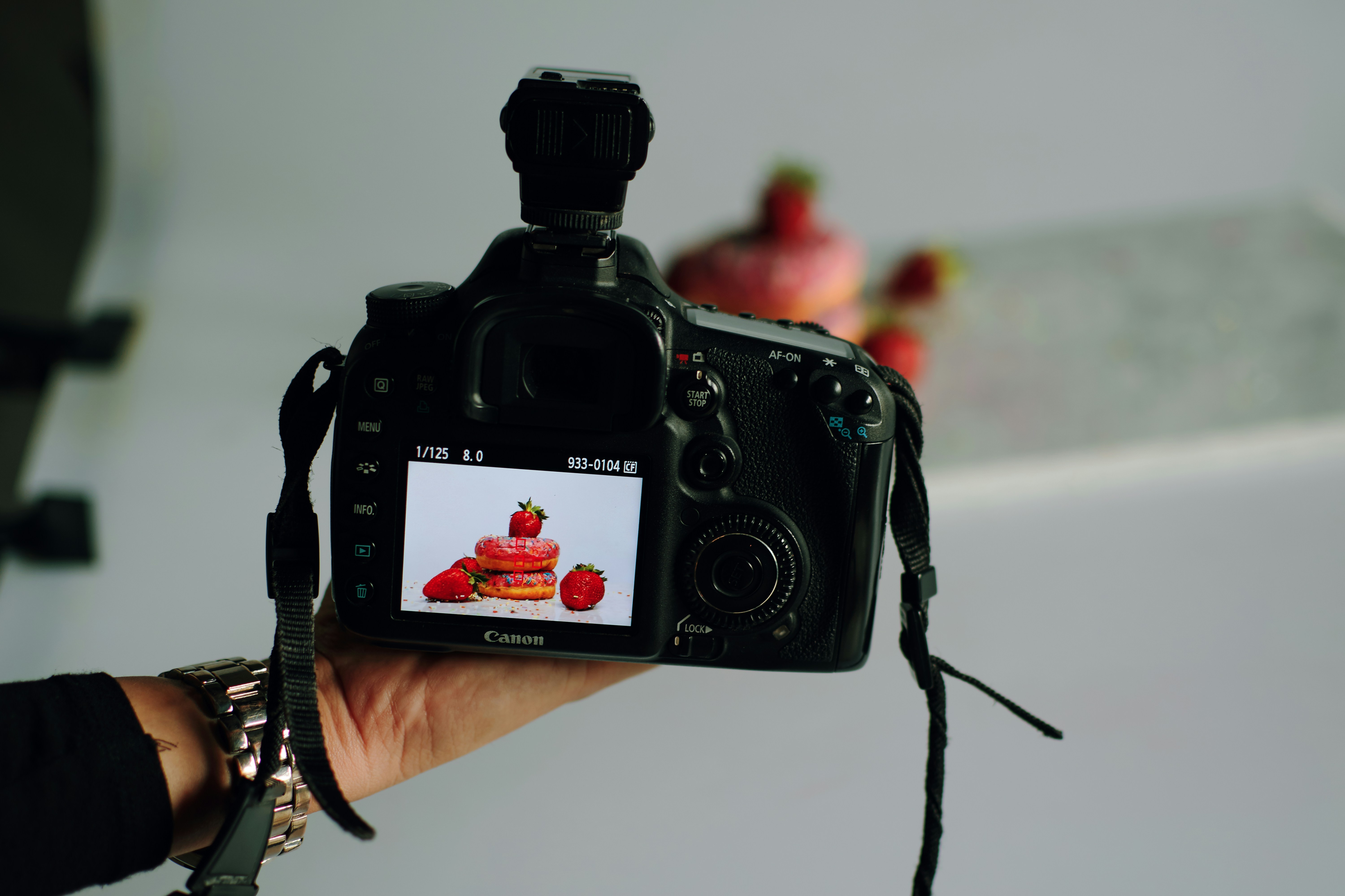 tking picture of food - Food Photography Examples 